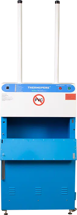 Debatin Presse Kunststoffbeutel offen Une presse à balles thermique de face, avec chambre de chargement ouverte, prête à recevoir des déchets plastiques pour le pressage et la fusion thermique.